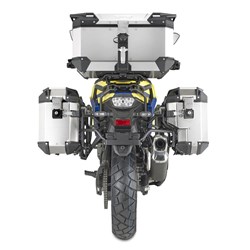 GIVI ONE-FIT PANNIER FRAMES OUTBACK - SUZUKI V-STROM 800 DE 23- (CAM CONTOURED RHS)