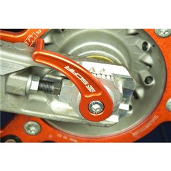 SCAR REAR AXLE PULL KTM / HUSQVARNA / GAS GAS ORG