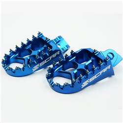 SCAR EVO FOOTPEGS KAWASAKI KX85 1998-2022 / KX65 2000-2022 (57MM WIDE) BLU